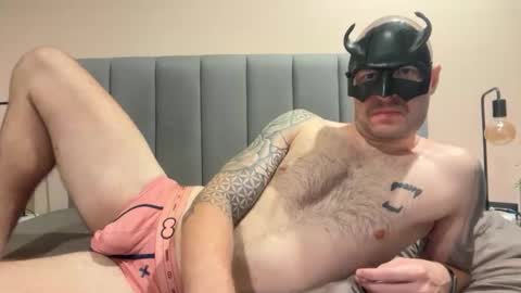 Snapshot of m_ass_k chatting on May 9, 3:01 am m-ass-k online show from May 9, 3:01 am