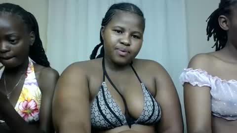 m_pretty_p online show from December 6, 4:36 am