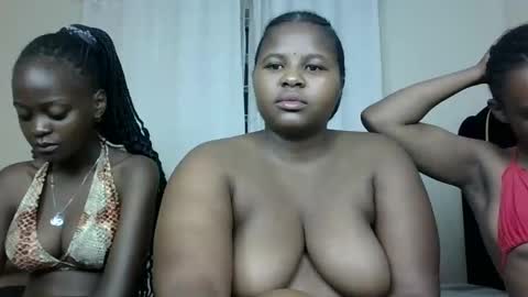m_pretty_p online show from December 7, 4:31 am