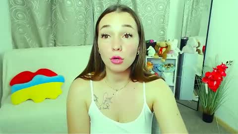 Vikki online show from June 3, 2:33 pm
