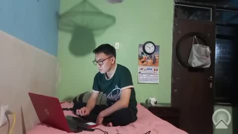 Maaqui online show from August 8, 3:08 am