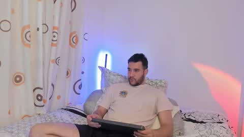 Matt De Luca online show from December 17, 1:44 am