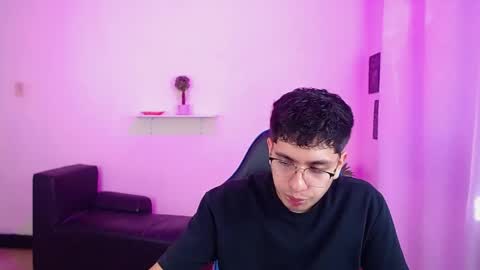 Max online show from April 13, 2:00 pm