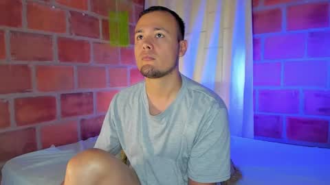 Snapshot of maax_taylor01 chatting on January 24, 12:41 pm online show from January 24, 12:41 pm