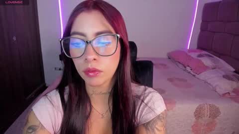 Snapshot of maazikeenx chatting on February 24, 4:43 am Sara online show from February 24, 4:43 am