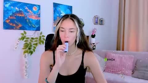 Your lovely Mabel online show from August 7, 9:22 am