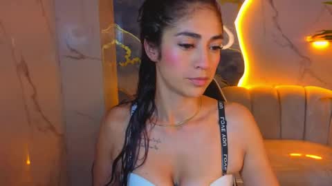 Mabell online show from May 16, 2:52 am