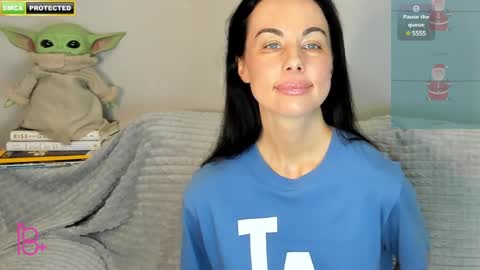 Snapshot of mabuhay_girl chatting on December 22, 7:31 pm You let people into your sea and they kill your fish online show from December 22, 7:31 pm