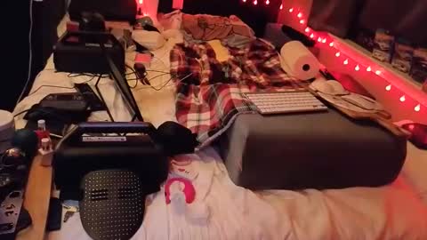 mac1119 online show from February 20, 6:37 am