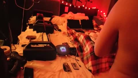 mac1119 online show from April 12, 3:33 am