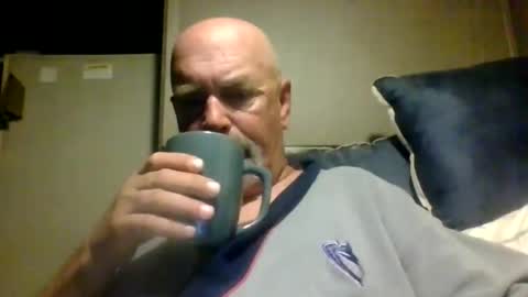 mac online show from April 12, 11:37 am