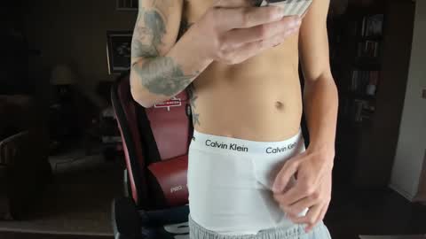 Snapshot of machinecumkelly69 chatting on February 9, 8:56 pm machinecumkelly69 online show from February 9, 8:56 pm