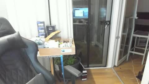 Andy online show from February 12, 6:36 pm