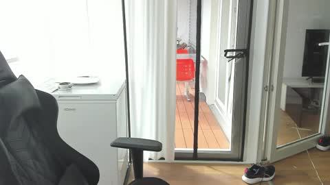 Andy online show from March 31, 2:28 pm