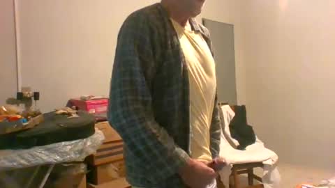 Snapshot of machoalex chatting on June 15, 9:44 am MACHOLIVRE online show from June 15, 9:44 am