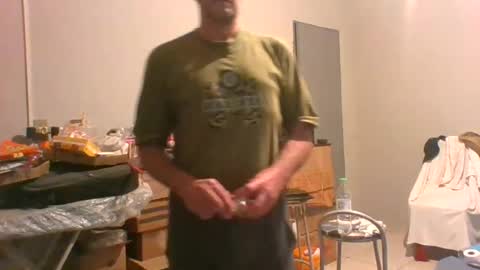 Snapshot of machoalex chatting on July 14, 5:45 am MACHOLIVRE online show from July 14, 5:45 am