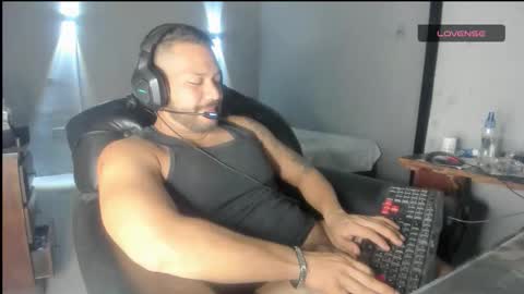 Snapshot of machohandsome chatting on February 24, 9:29 am Javier papichulo master how do you want online show from February 24, 9:29 am