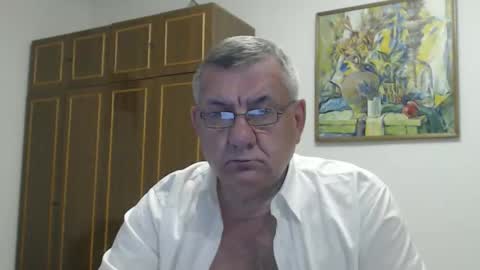Macho online show from December 17, 10:05 pm