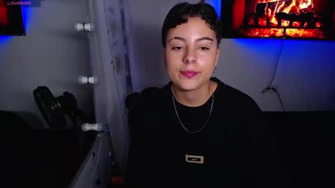 Snapshot of mackenziecameron chatting on January 23, 8:13 pm MACKENZIE CAMERON online show from January 23, 8:13 pm