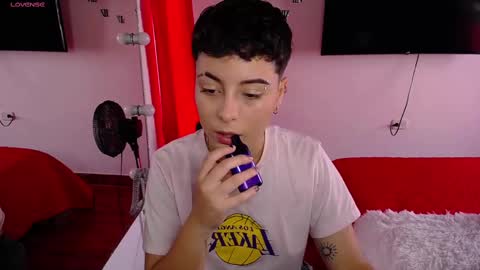 Snapshot of mackenziecameron chatting on February 6, 6:56 pm MACKENZIE CAMERON online show from February 6, 6:56 pm
