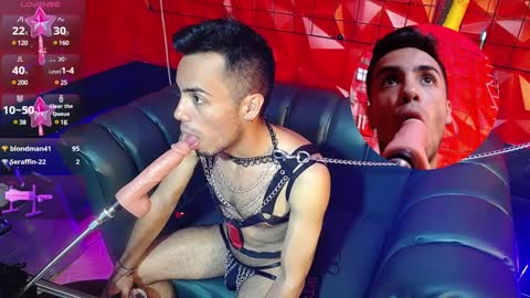 Snapshot of macky__ chatting on December 10, 1:44 pm Macky online show from December 10, 1:44 pm