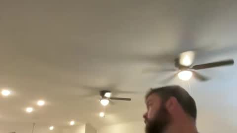 macrackin33 online show from November 18, 12:38 am