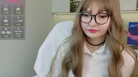 Snapshot of mad_dy chatting on July 13, 12:19 pm Mad D online show from July 13, 12:19 pm