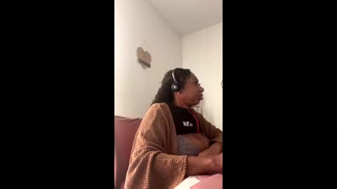 madam_glam online show from March 2, 4:58 pm