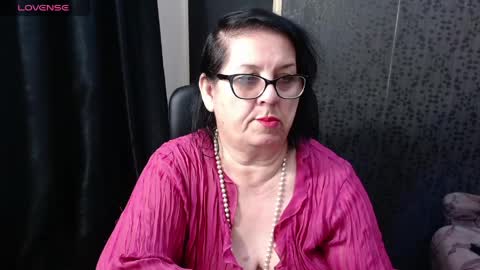 Snapshot of madam_sanjanne chatting on May 19, 4:52 am Madam Sanjanne online show from May 19, 4:52 am