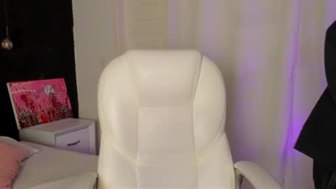  madame lilith  online show from January 17, 11:27 am