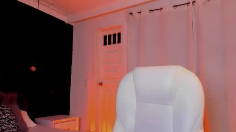  madame lilith  online show from February 4, 11:05 am