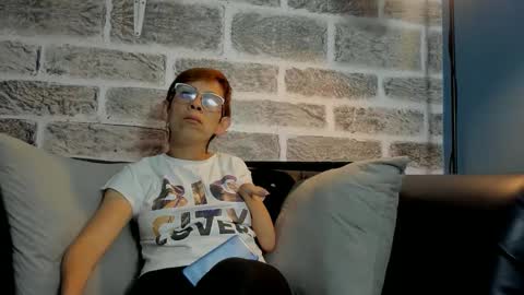 Madame online show from May 3, 2:12 pm