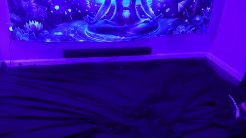 Snapshot of madamglowhole chatting on February 27, 9:32 am madamglowhole online show from February 27, 9:32 am