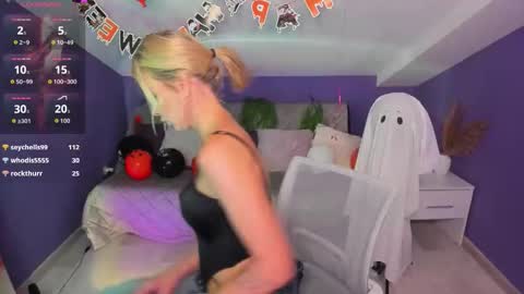 Evelyn online show from November 1, 6:37 am