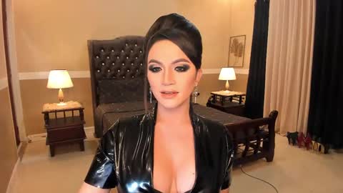 Snapshot of madammistressdominatrixxx chatting on January 12, 5:03 am Alison Kloss online show from January 12, 5:03 am