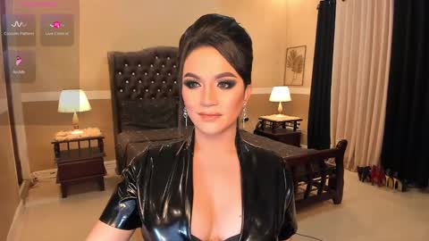 Snapshot of madammistressdominatrixxx chatting on February 22, 6:39 am Alison Kloss online show from February 22, 6:39 am