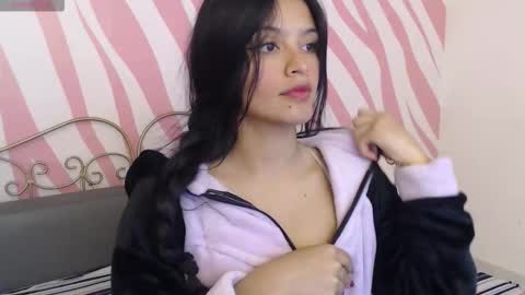 Snapshot of maddie__cute chatting on October 14, 8:42 pm Maddie Cute online show from October 14, 8:42 pm