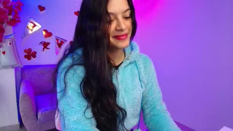 maddie_t18 online show from February 14, 11:40 am