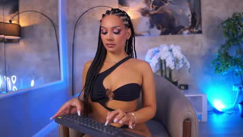 Maddie online show from May 30, 9:50 am