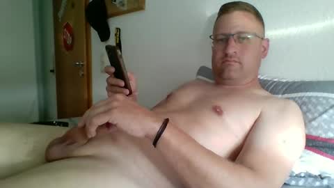 Snapshot of maddin8891 chatting on September 12, 1:55 pm Maddin online show from September 12, 1:55 pm