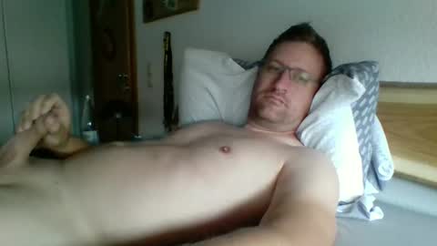 Snapshot of maddin8891 chatting on October 6, 8:12 am Maddin online show from October 6, 8:12 am