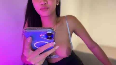 Snapshot of maddison_jade chatting on June 25, 6:12 pm maddison_jade online show from June 25, 6:12 pm