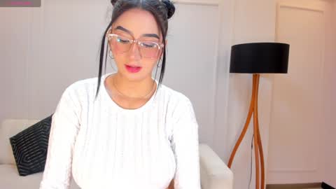 Snapshot of maddisonlowe chatting on December 24, 5:05 am Maddison online show from December 24, 5:05 am