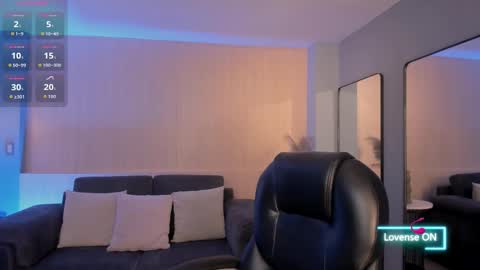 Maddison online show from December 18, 4:29 am