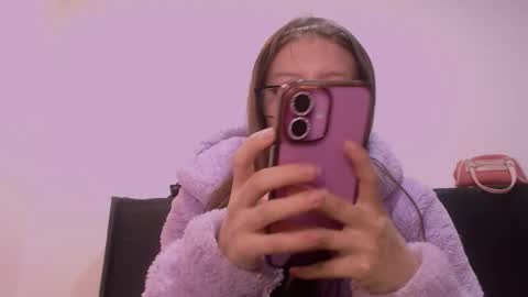 Snapshot of maddy_14 chatting on November 13, 10:30 pm Maddy UwU online show from November 13, 10:30 pm