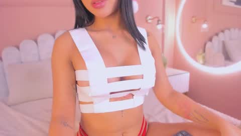 Maddy  online show from December 18, 8:31 am