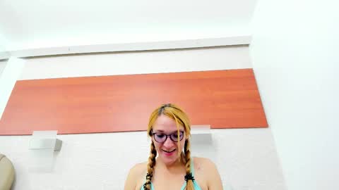 Snapshot of maddy_cartter chatting on January 16, 11:14 am maddy cartter online show from January 16, 11:14 am