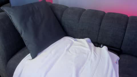 Snapshot of maddy_walker chatting on February 14, 2:18 am Maddy online show from February 14, 2:18 am