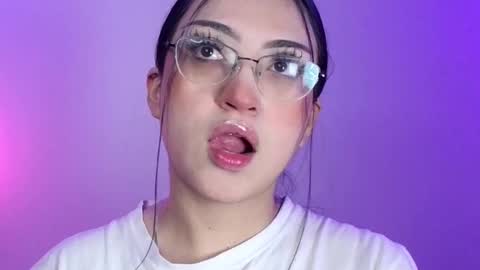Snapshot of maddyghost chatting on September 26, 10:25 pm Please followme and rate me your thumbs up online show from September 26, 10:25 pm