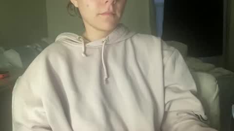Snapshot of maddyhasyummypussy chatting on May 20, 12:17 am maddyhasyummypussy online show from May 20, 12:17 am